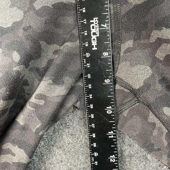 Fabletics High-Waisted Printed Charcoal Camo Print Size Small EUC - Picture 6 of 7